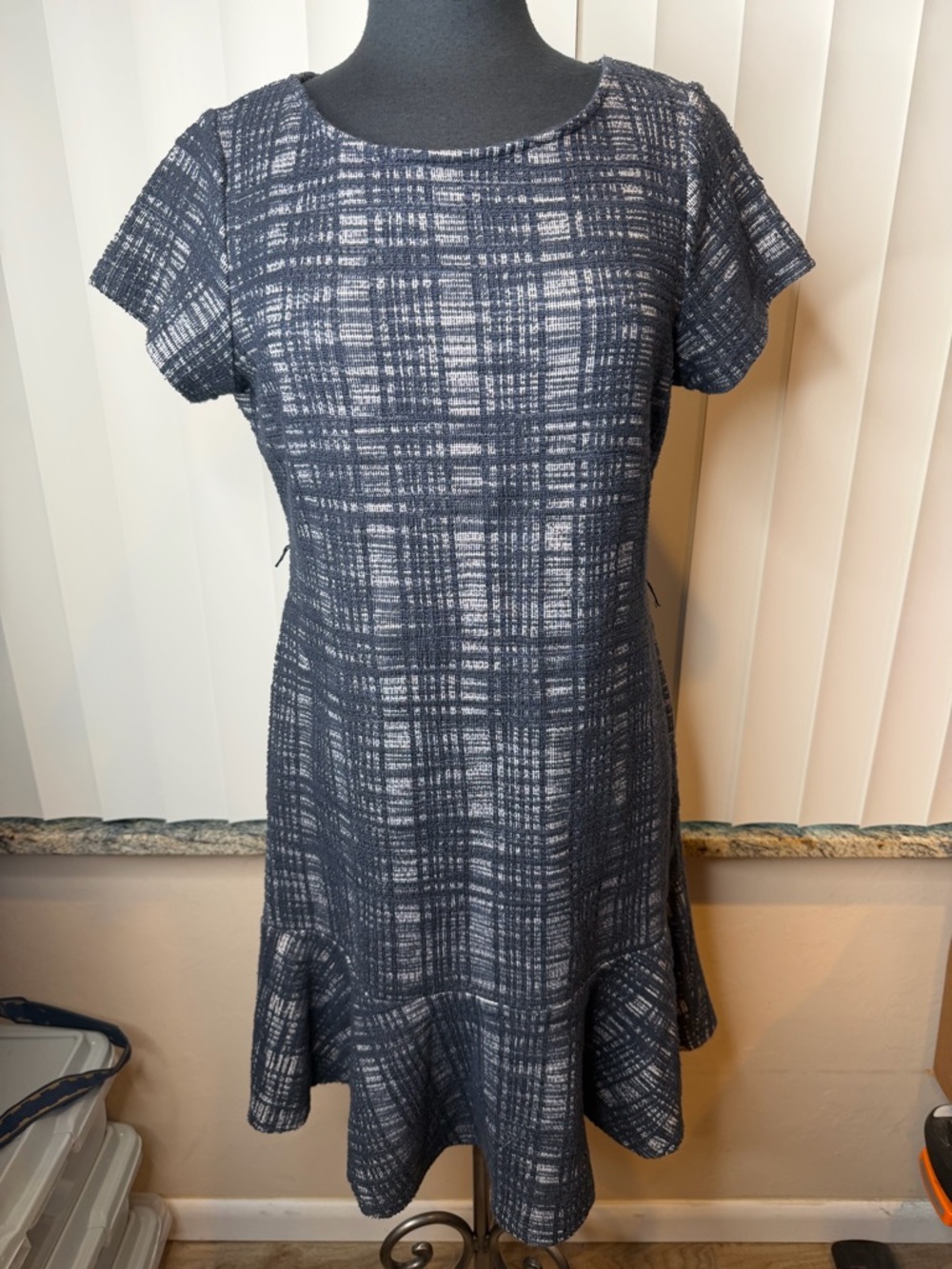 Sharagano Petite Navy and White Textured Dress Size 12Petite